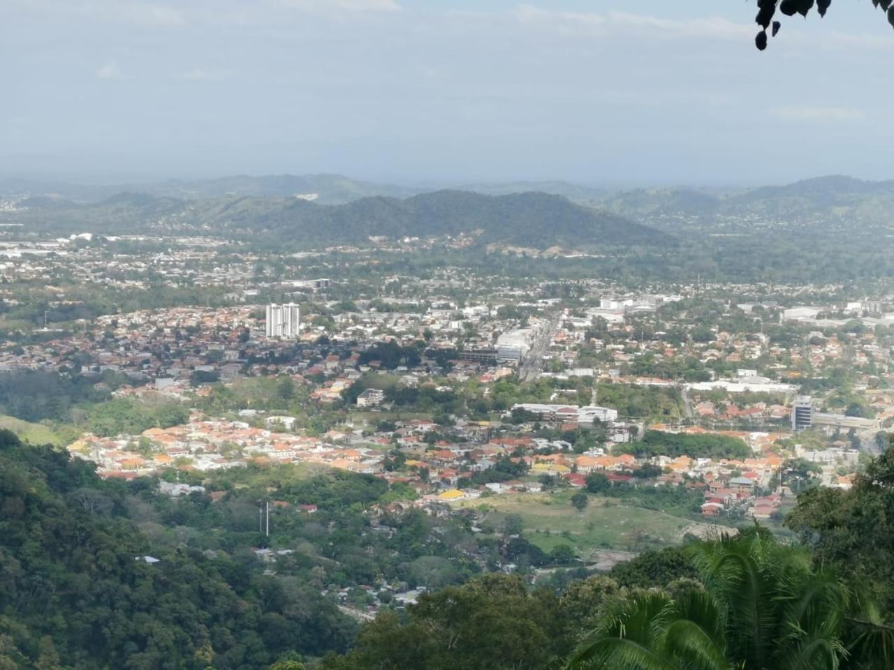 Hostal Juan Lindo ซานเปโดร ซูลา ภายนอก รูปภาพ